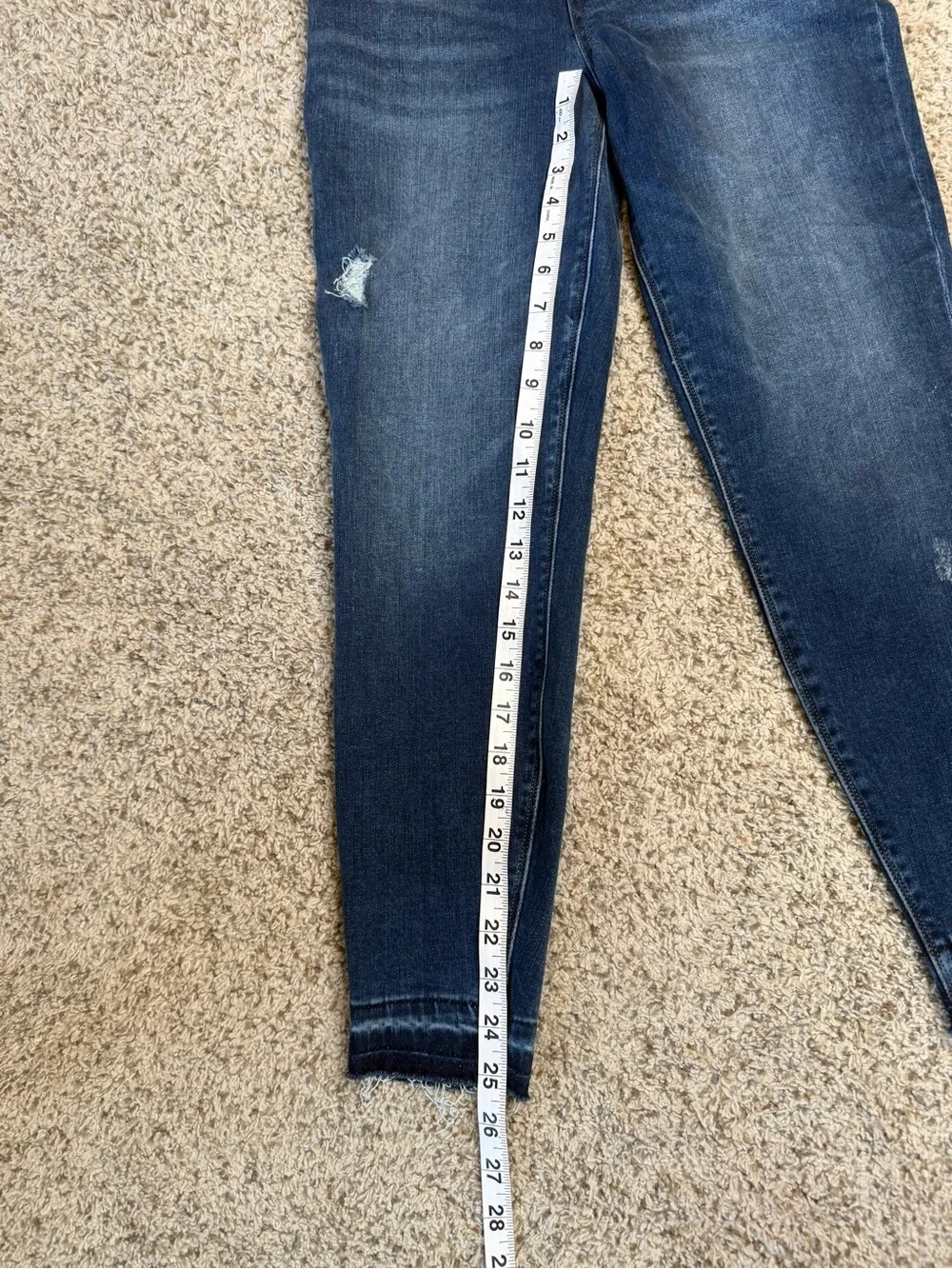 SPANX Dark Blue Distressed Women’s Skinny Jeans. Petite Medium. With Tags! - Picture 3 of 6